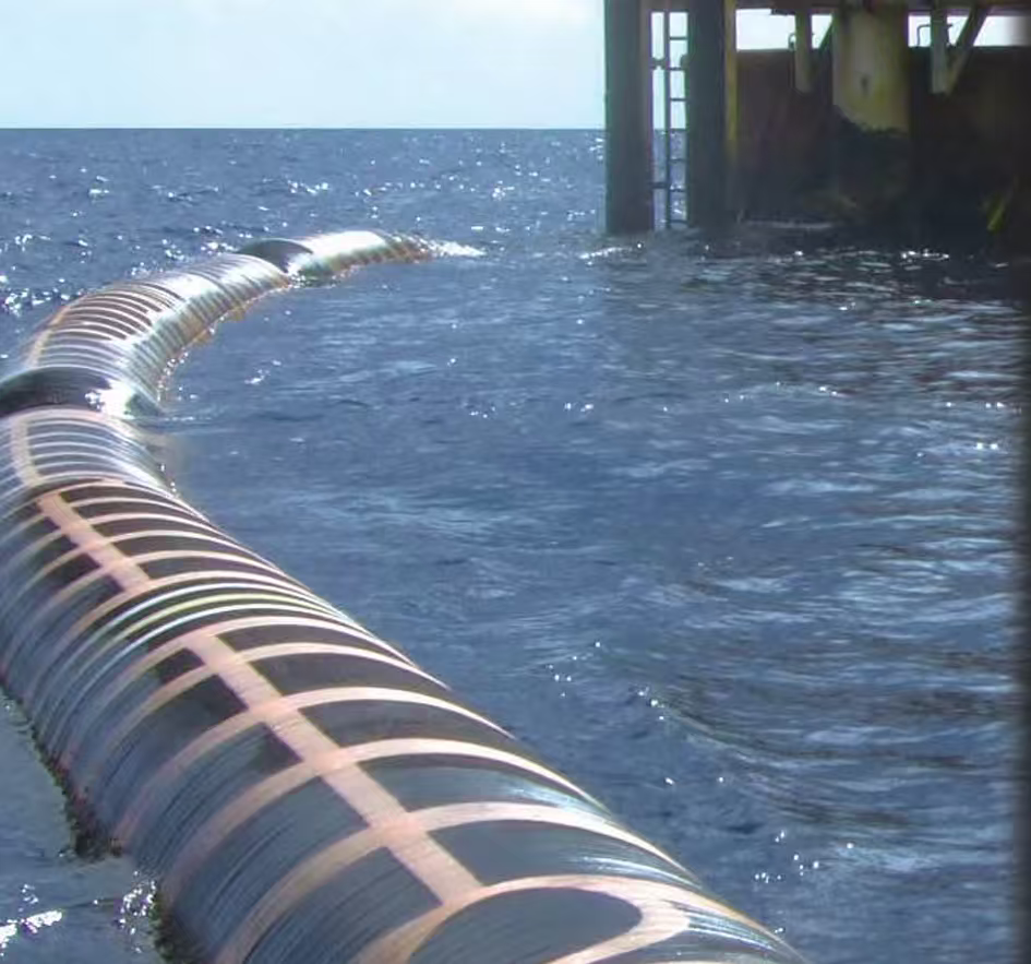 GETSAF FLOATING HOSES UNDER PRODUCTION